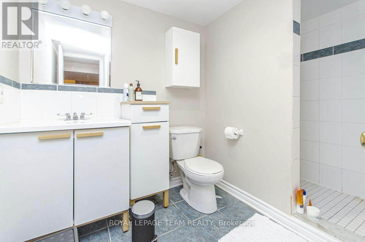 114 Withrow Avenue, Ottawa, ON, K2G 2J7 - 18