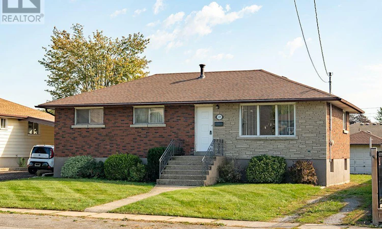109 Hampton Avenue