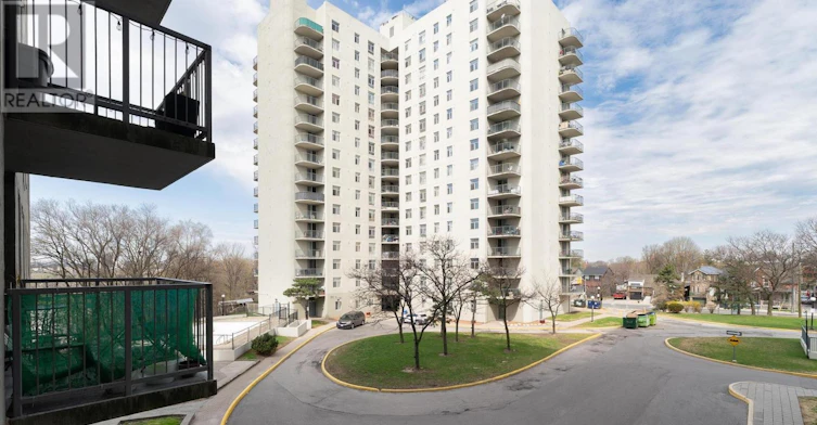 306-3559 Eglinton Avenue W, Toronto, ON, M6M 5C6 - 32