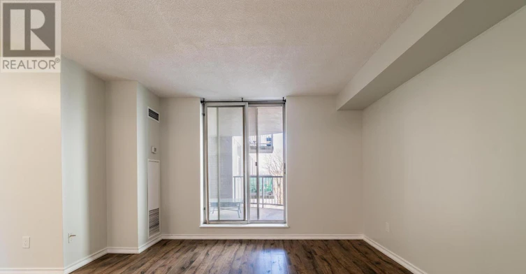 306-3559 Eglinton Avenue W, Toronto, ON, M6M 5C6 - 2