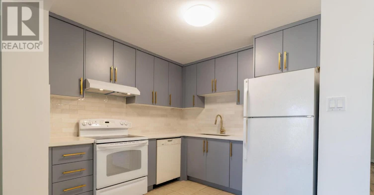 306-3559 Eglinton Avenue W, Toronto, ON, M6M 5C6 - 9