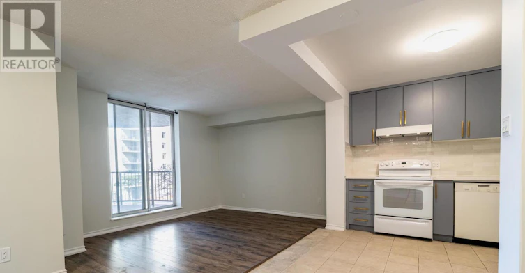 306-3559 Eglinton Avenue W, Toronto, ON, M6M 5C6 - 3