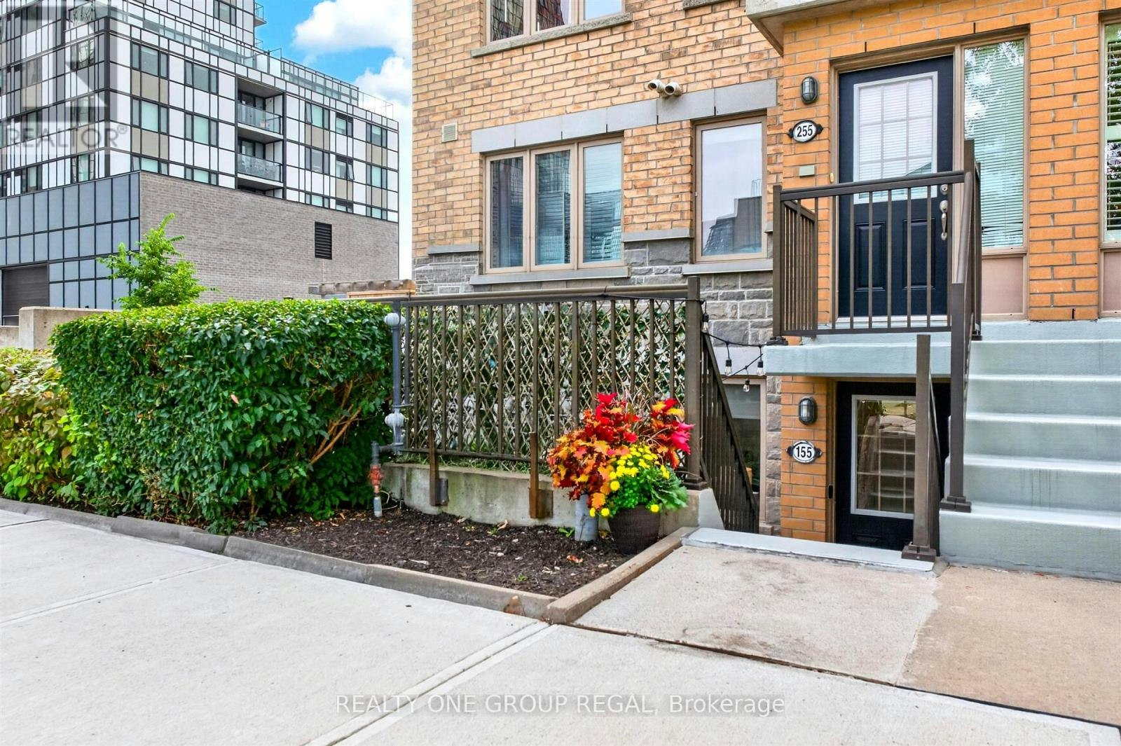 155-6 Foundry Avenue, Toronto, ON, M6H 0A4