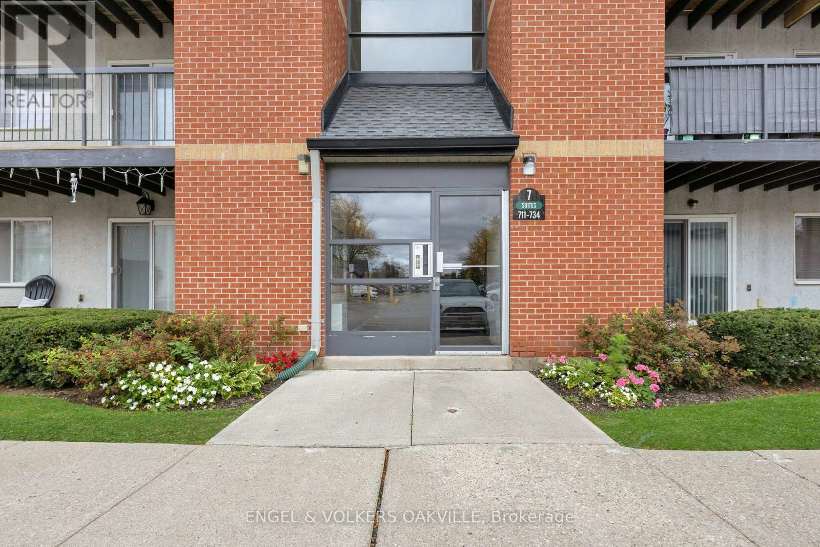 712-1450 Glen Abbey Gate, Oakville, ON, L6M 2V7 - 2
