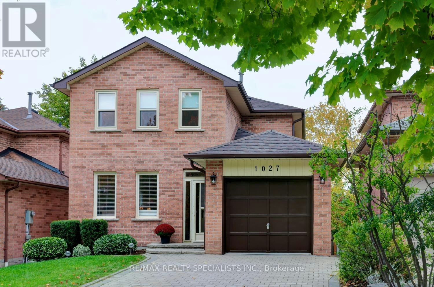 1027 Serdica Court, Mississauga, ON, L5H 4H9