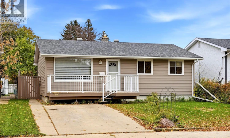 747 Sneddon Street