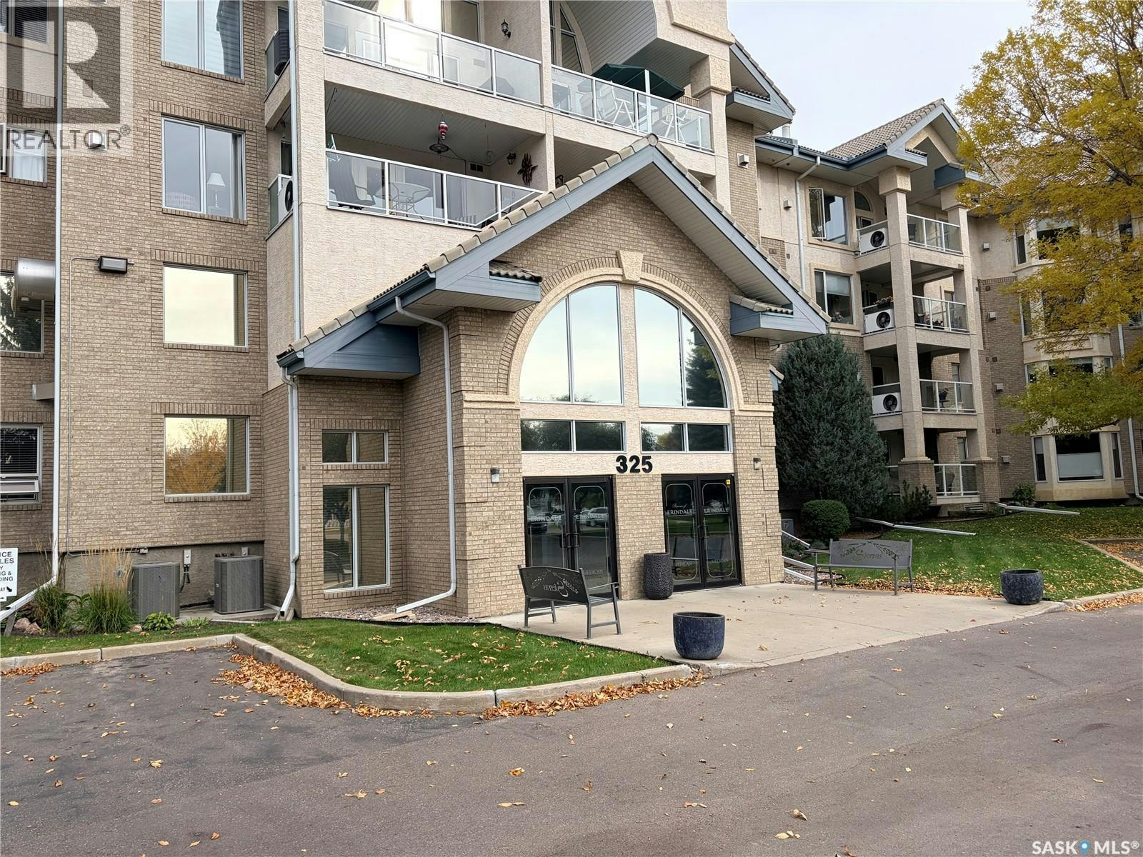 127-325 Keevil Crescent, Saskatoon, SK, S7J 5G3