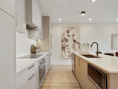 472 Lanfranco Road - 4