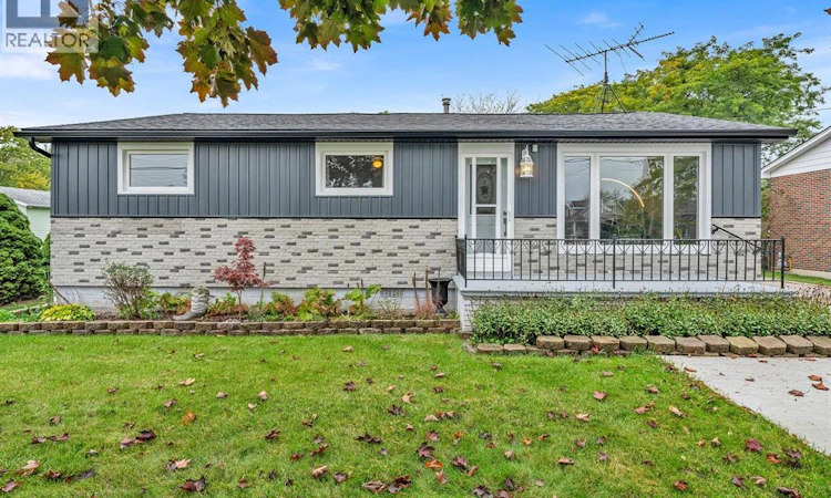 8520 Middle Sideroad