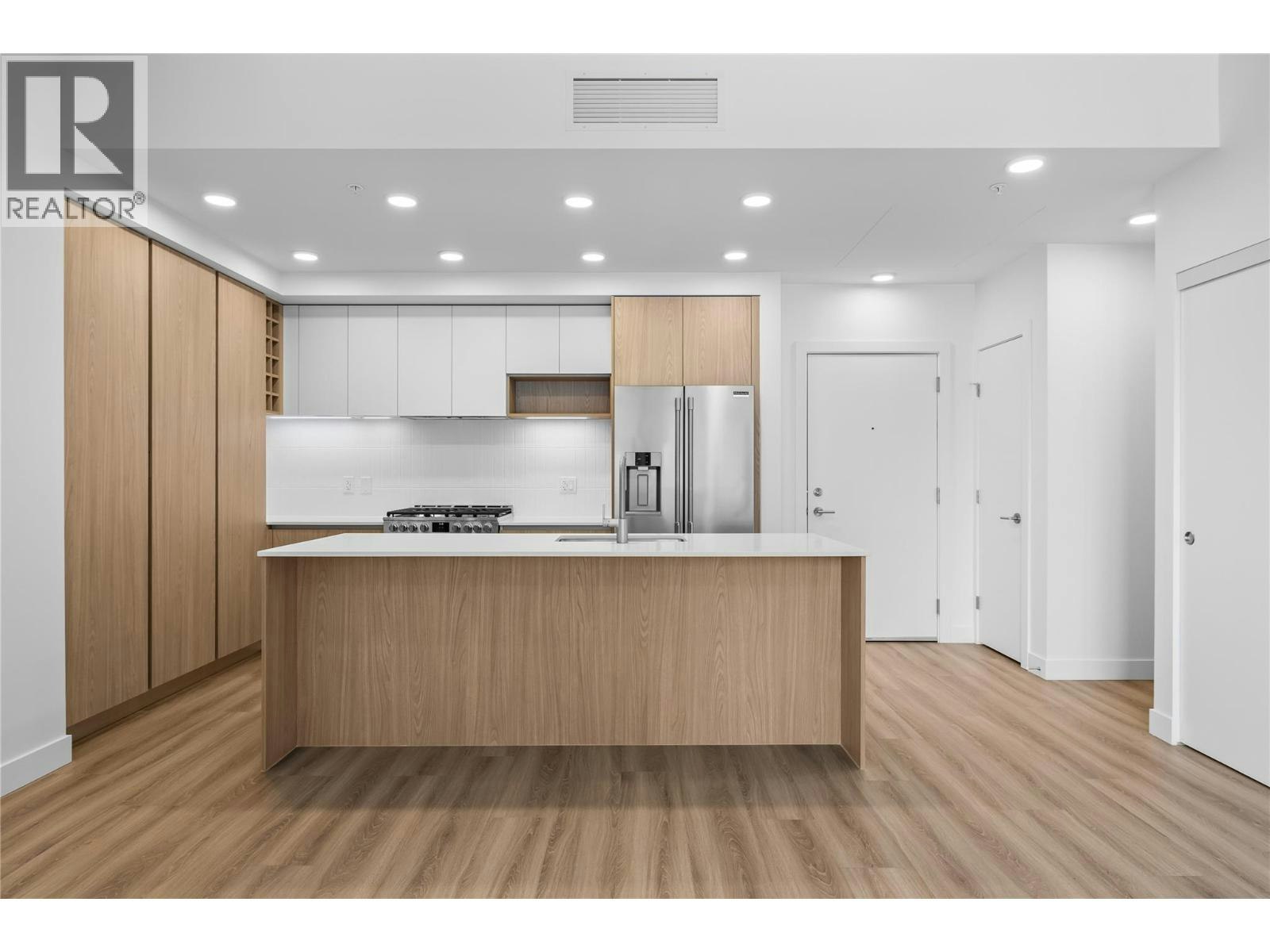 208-2760 Olalla Road - 5