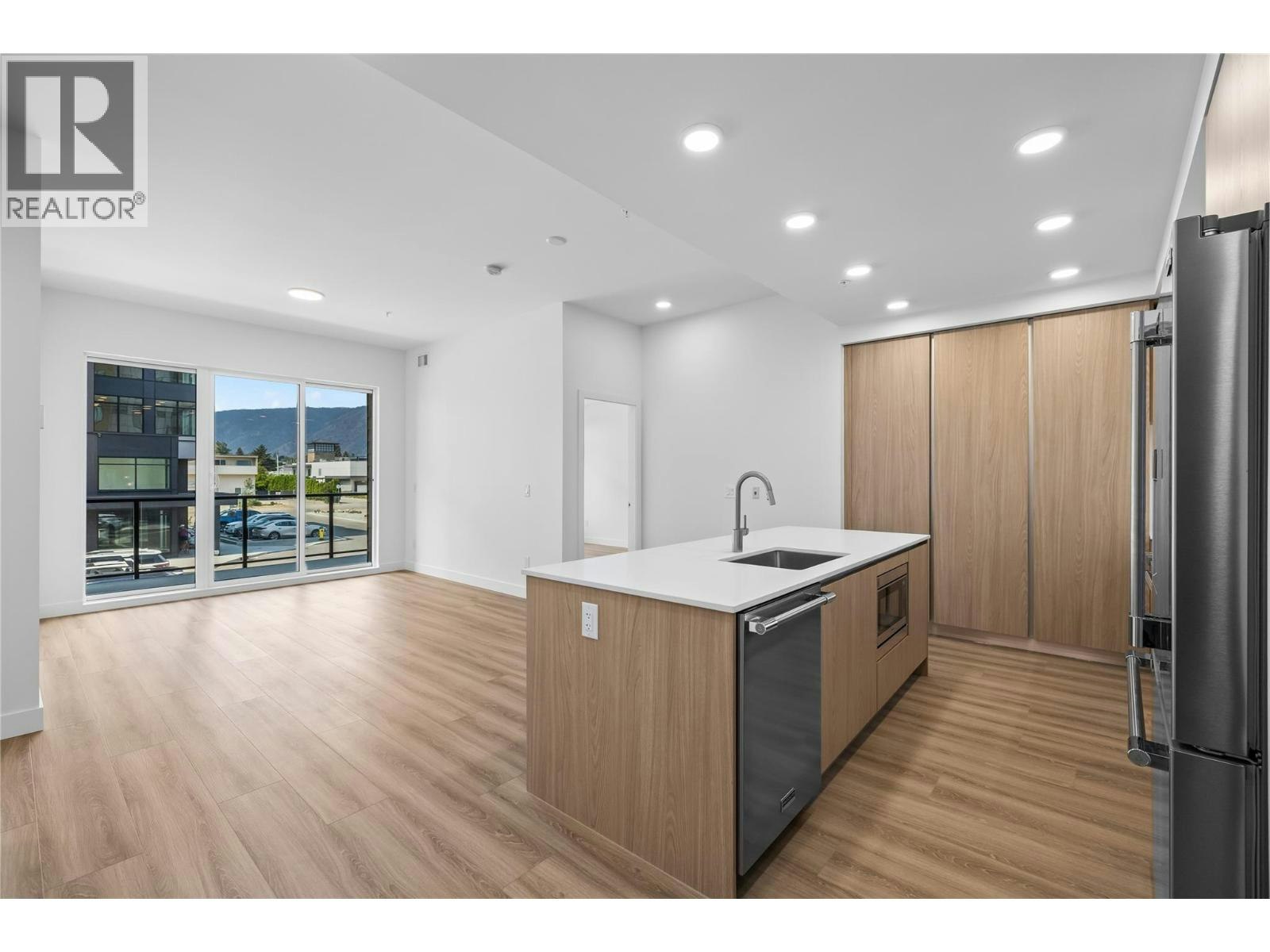 208-2760 Olalla Road, West Kelowna, BC, V1Z 2A9 - 10