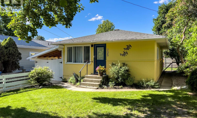 725 Ritchie Avenue