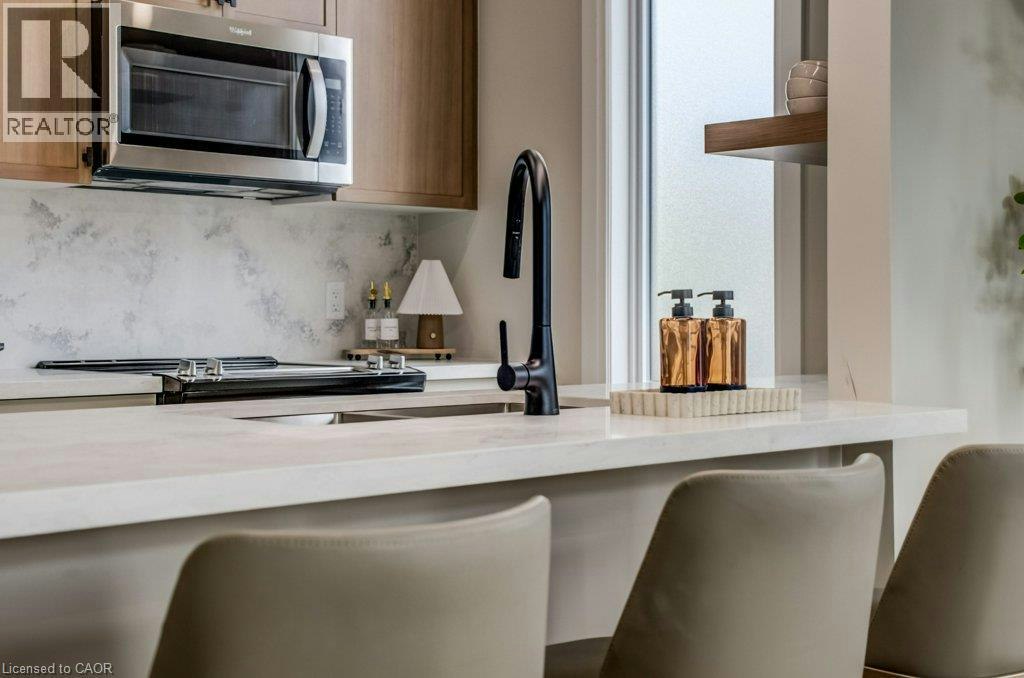 210 Heritage 1 Drive Glen, Kitchener, ON, N2B 0B5 - 5