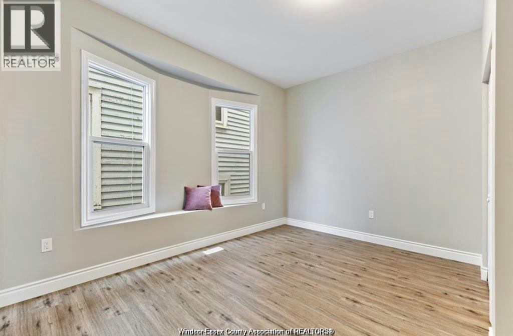 UPPER-746 Dougall Avenue, Windsor, ON, N9A 4P8 - 5