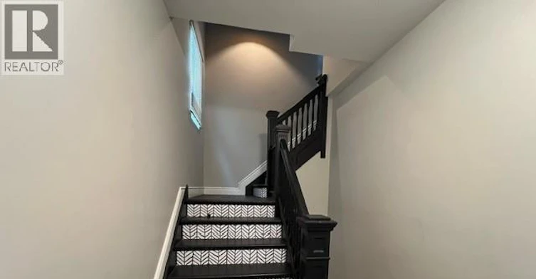 UPPER-746 Dougall Avenue, Windsor, ON, N9A 4P8 - 3
