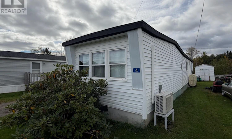 4 Lemarquis Drive