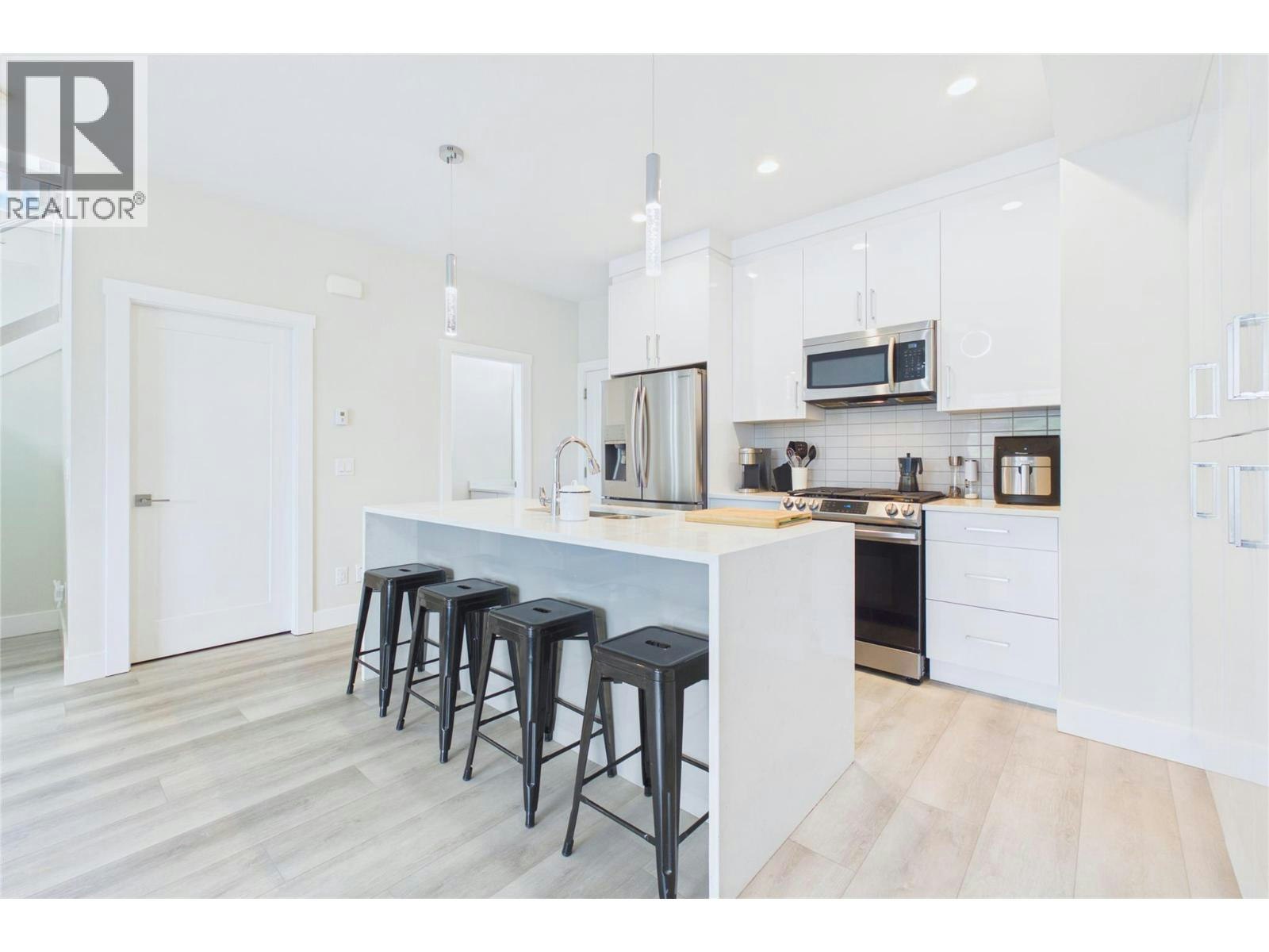 7-115 Wyndham Crescent, Kelowna, BC, V1V 1Z2 - 8