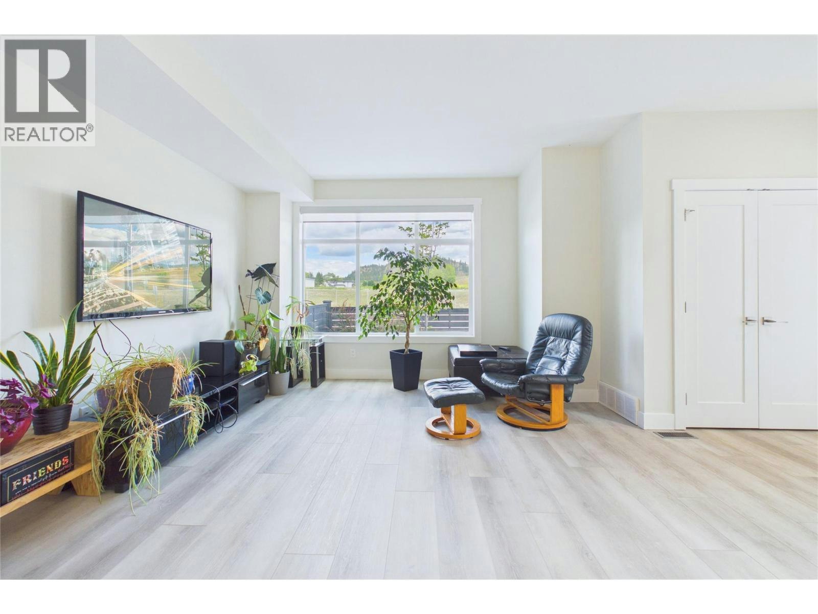 7-115 Wyndham Crescent, Kelowna, BC, V1V 1Z2 - 5