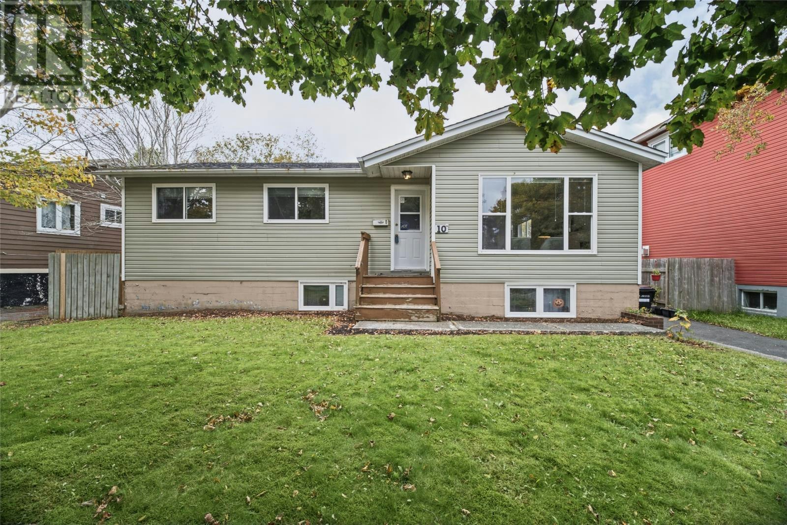 10 Johnson Crescent, St Johns, NL, A1B 2J4