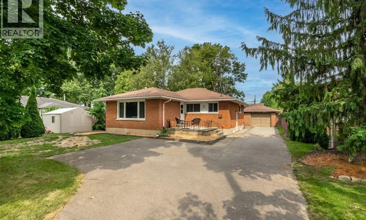 71 Mcfarlane Avenue