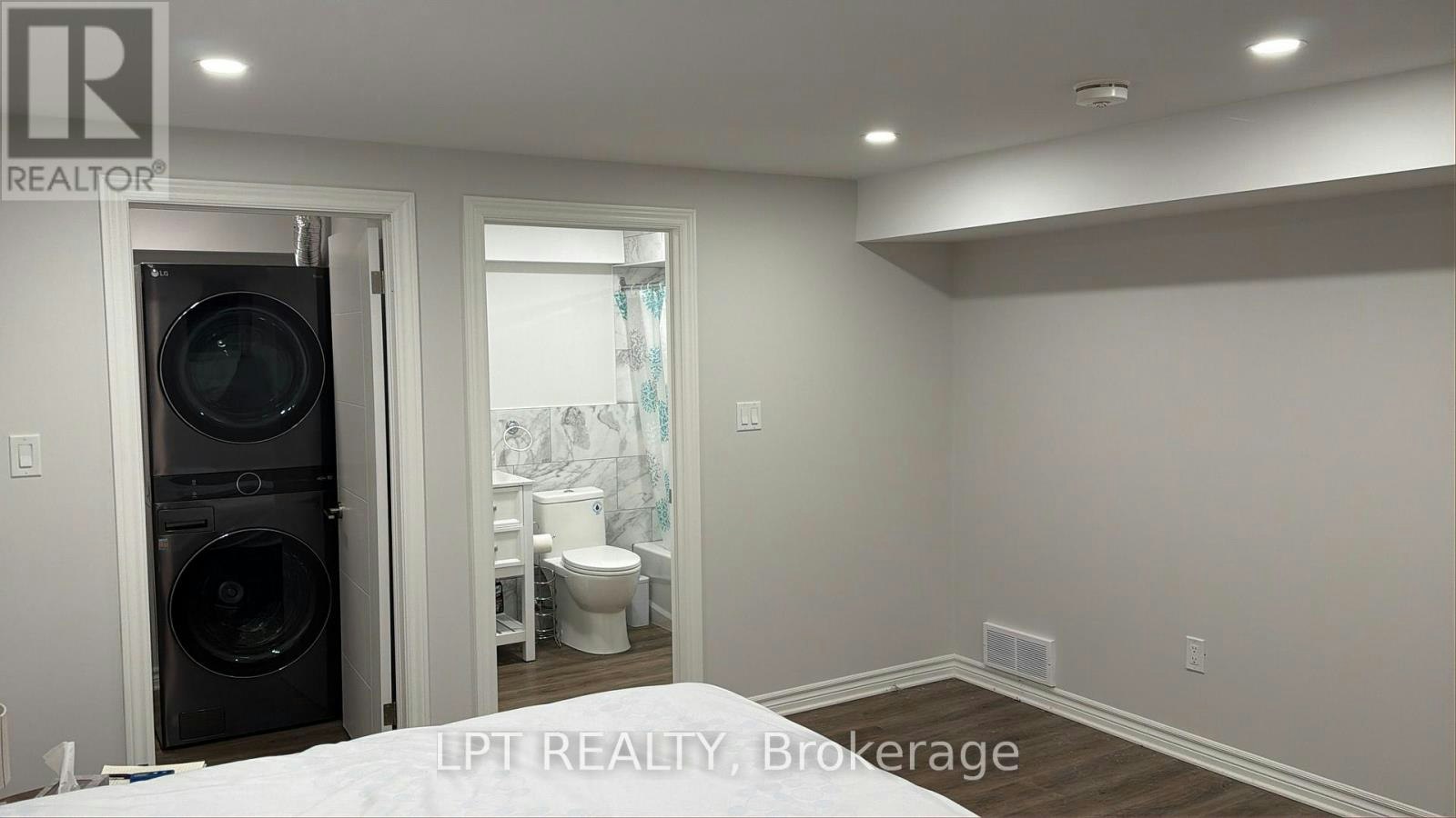 LOWER LEVEL-14 Blue Forest Drive, Toronto, ON, M3H 4W2 - 8