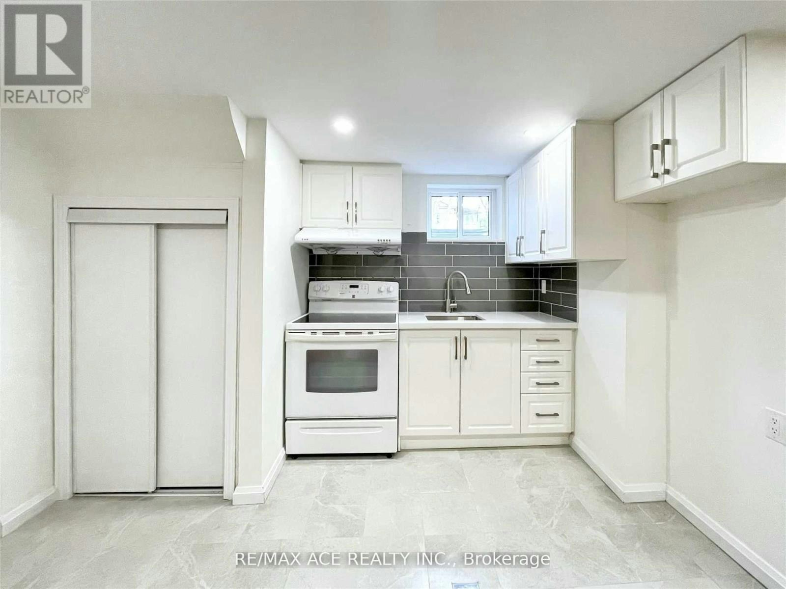 BSMT-246 Horsham Avenue, Toronto, ON, M2N 2A6 - 3