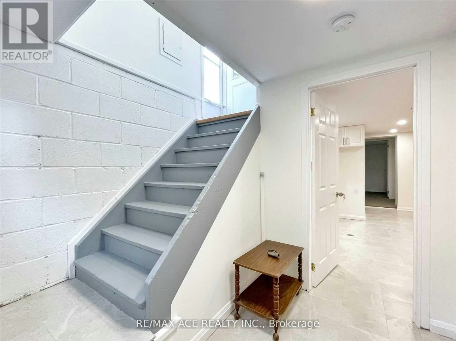 BSMT-246 Horsham Avenue, Toronto, ON, M2N 2A6 - 2