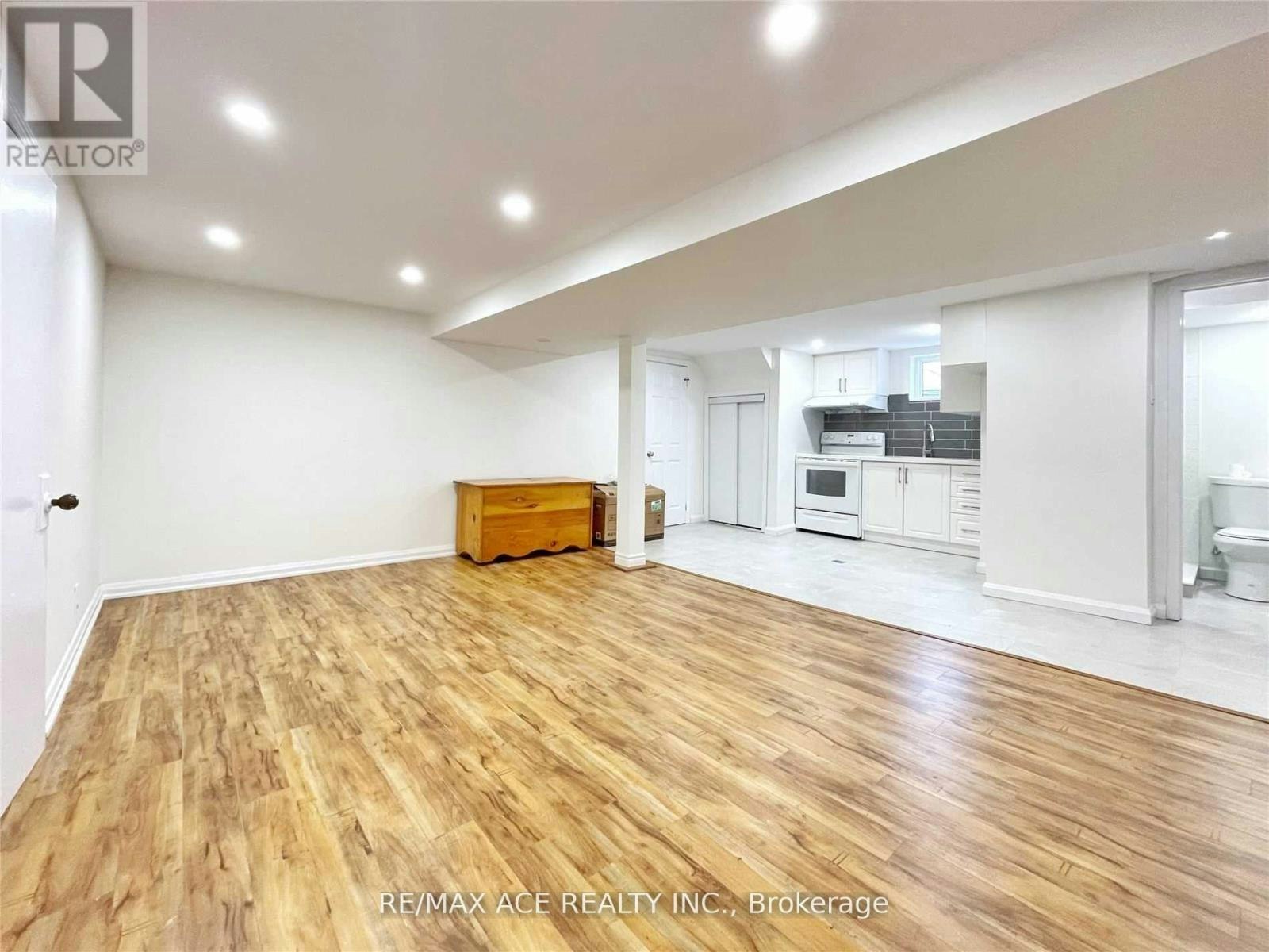 BSMT-246 Horsham Avenue, Toronto, ON, M2N 2A6 - 7