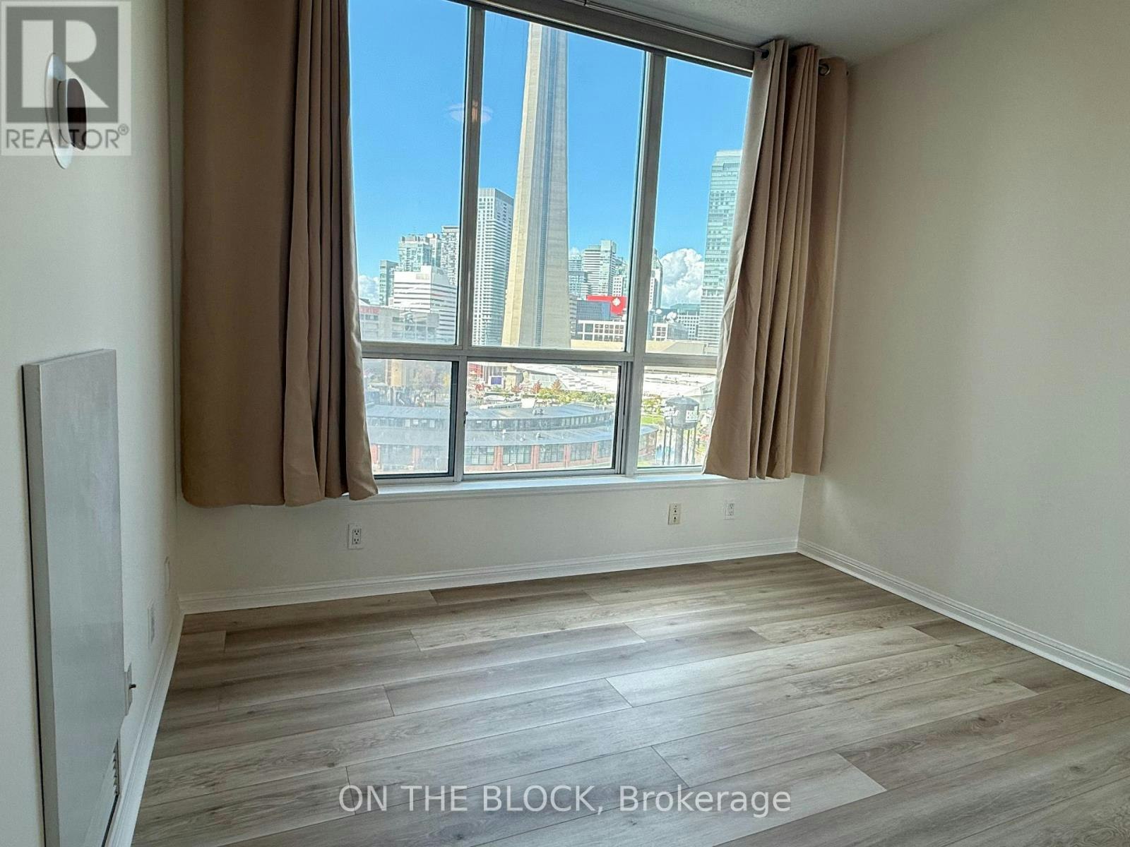 1515-230 Queens Quay W, Toronto, ON, M5J 2Y7 - 8