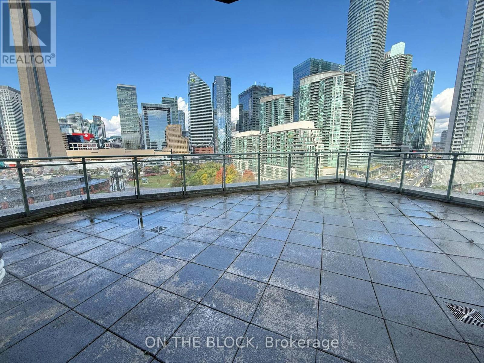 1515-230 Queens Quay W, Toronto, ON, M5J 2Y7 - 2