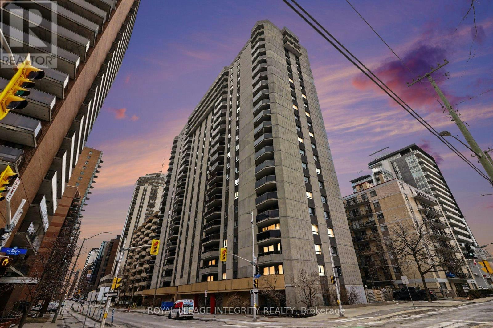 1004-470 Laurier Avenue W, Ottawa, ON, K1R 7W9