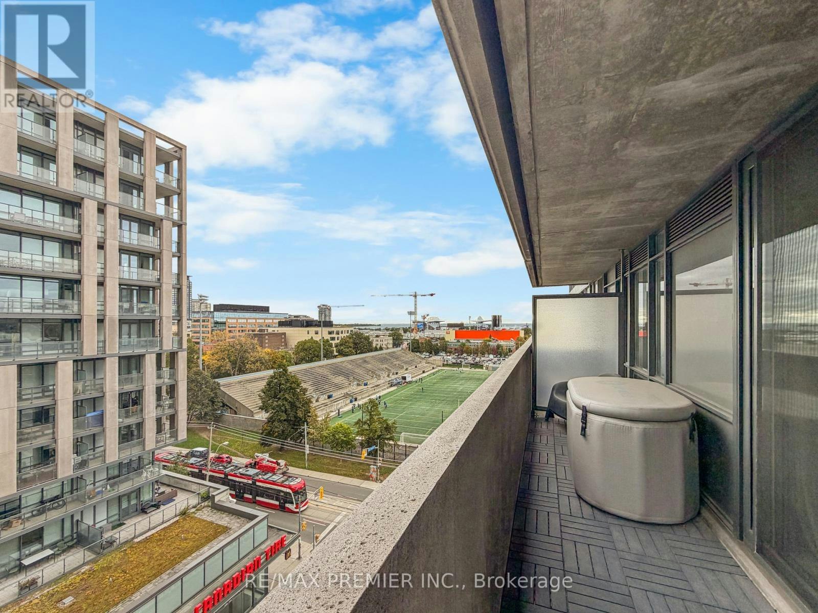 811-20 Joe Shuster Way, Toronto, ON, M6K 0A3 - 9