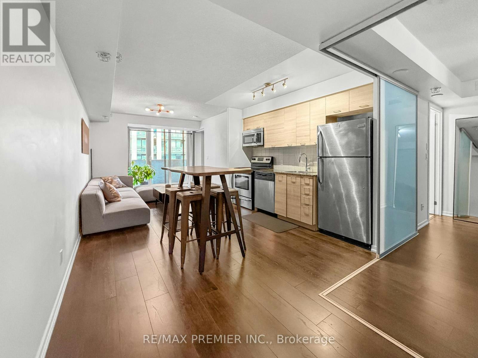 811-20 Joe Shuster Way, Toronto, ON, M6K 0A3 - 2