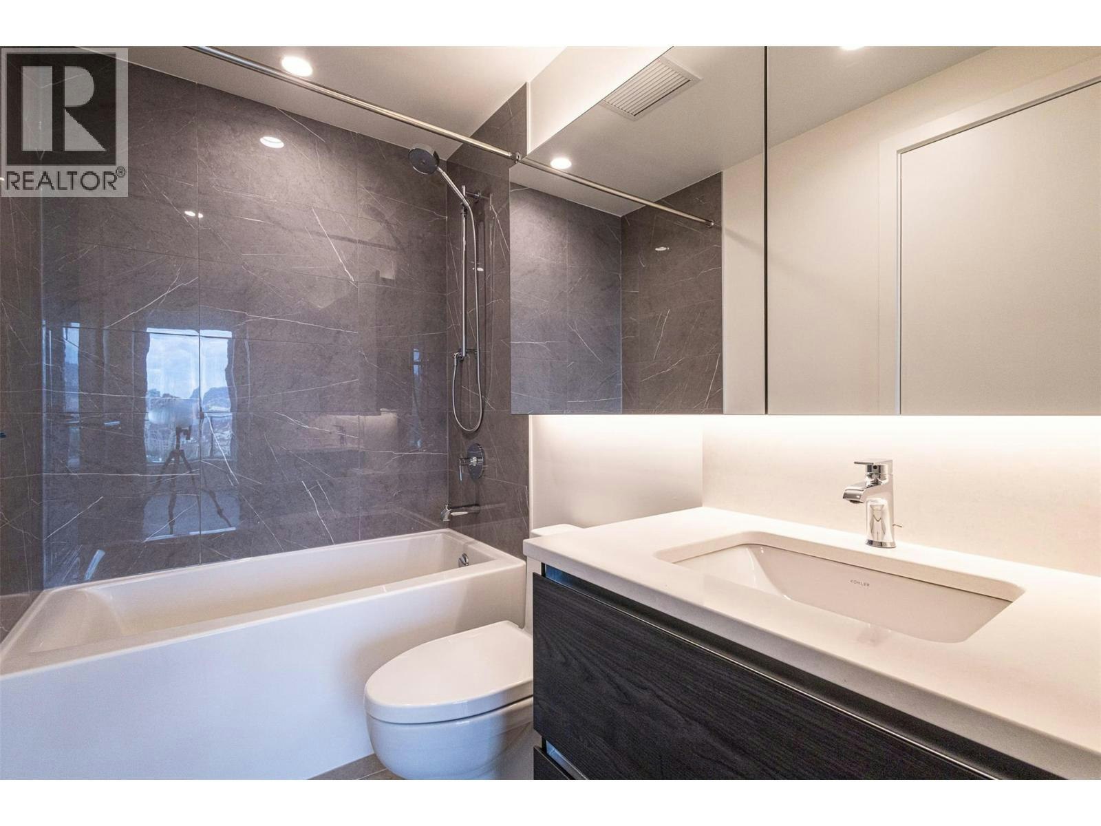 1401-238 Leon Avenue, Kelowna, BC, V1Y 0N6 - 13