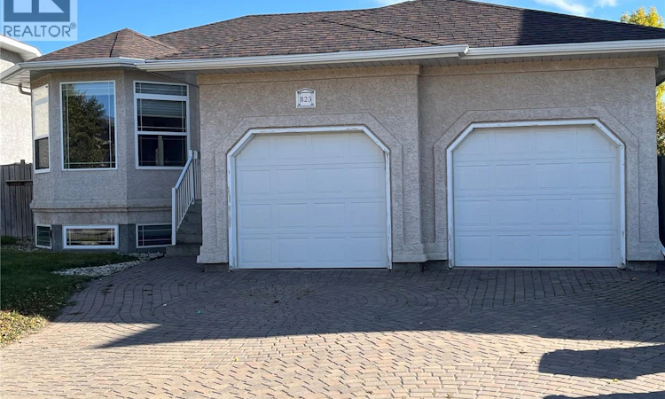 823 Beechmont Lane