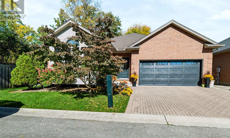 6-448 Commissioners Road E