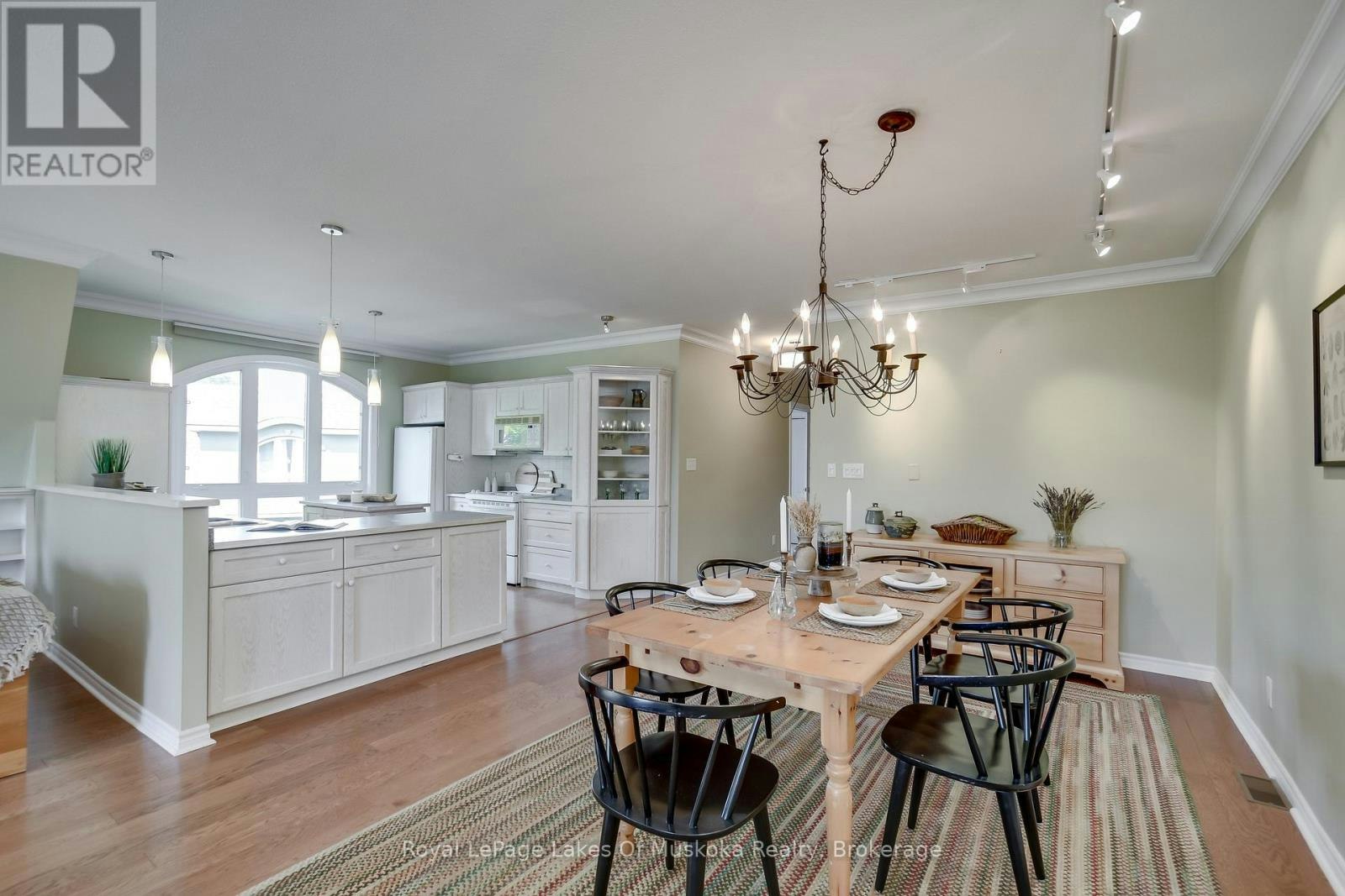 401-31 Dairy Lane, Huntsville, ON, P1H 2L7 - 7