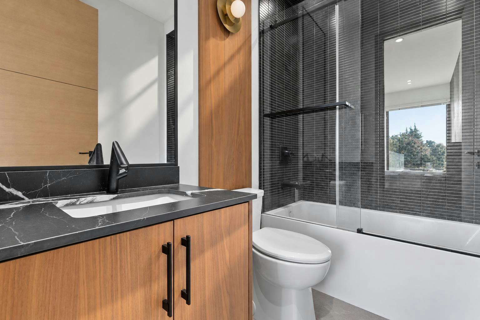 1072 Habgood Street, Surrey, BC, V4B 4W8 - 31