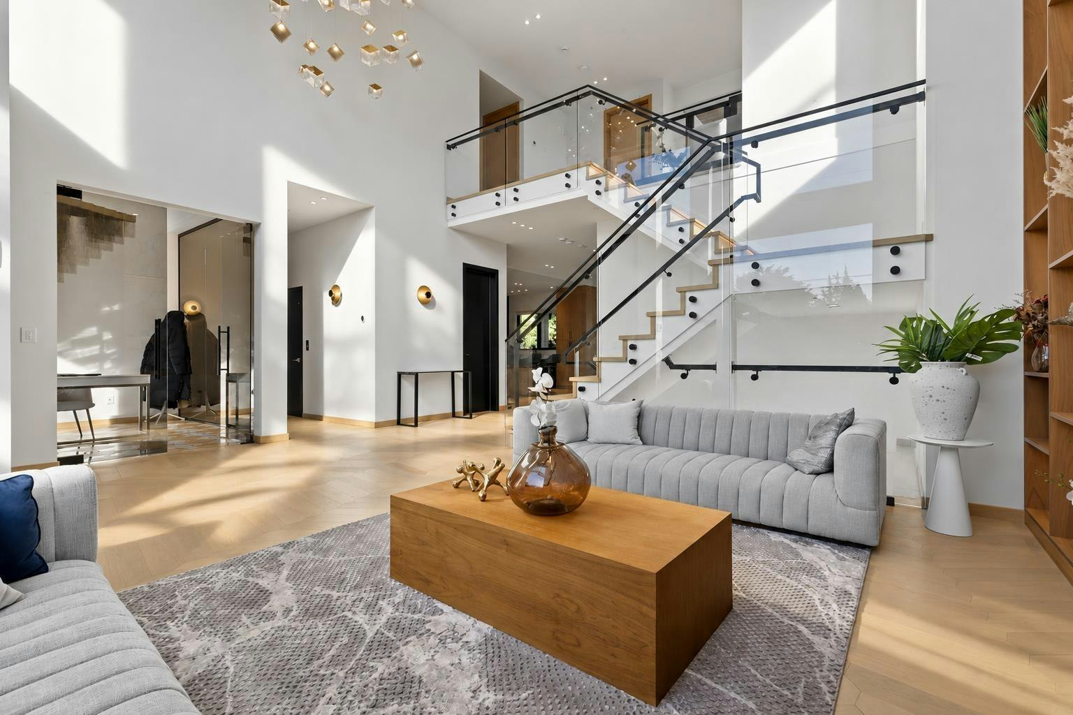 1072 Habgood Street - 4