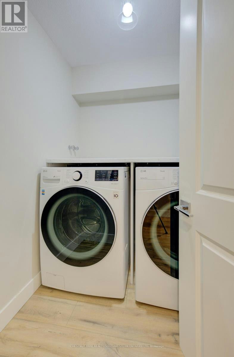 B-35 Second Avenue, Kitchener, ON, N2C 1N4 - 15