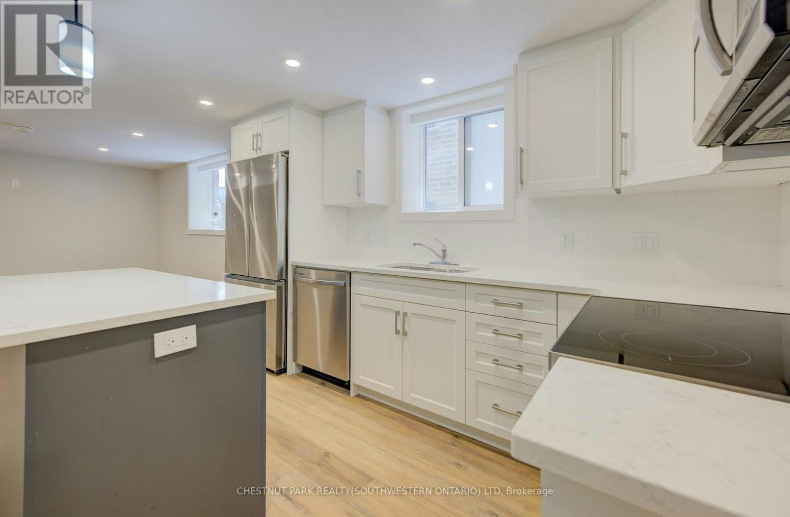 B-35 Second Avenue, Kitchener, ON, N2C 1N4 - 9
