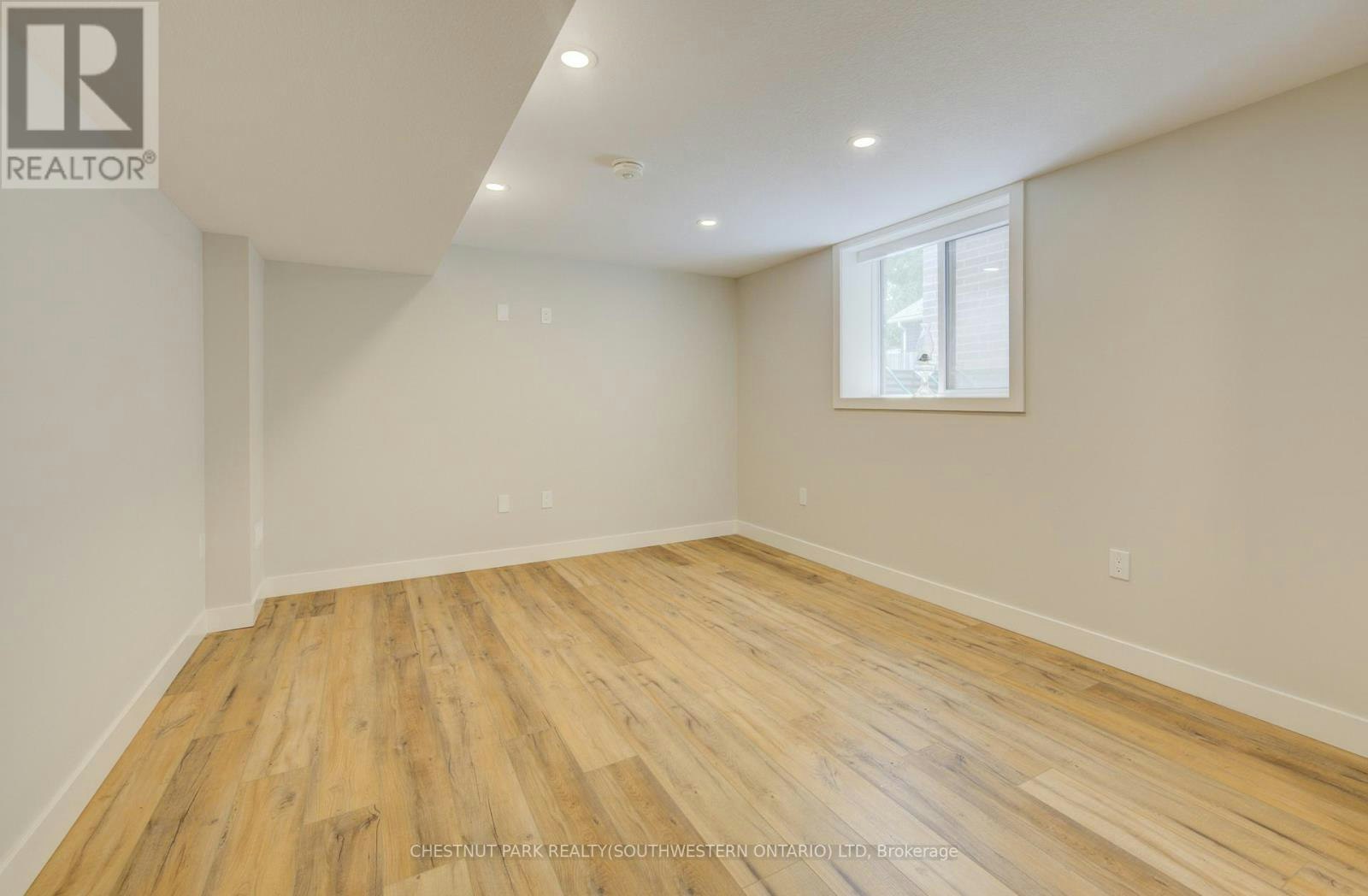 B-35 Second Avenue, Kitchener, ON, N2C 1N4 - 10