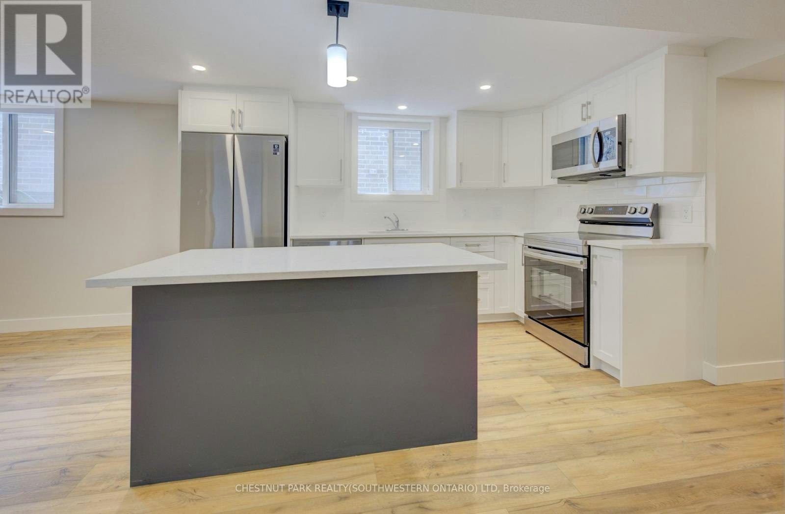 B-35 Second Avenue, Kitchener, ON, N2C 1N4 - 8