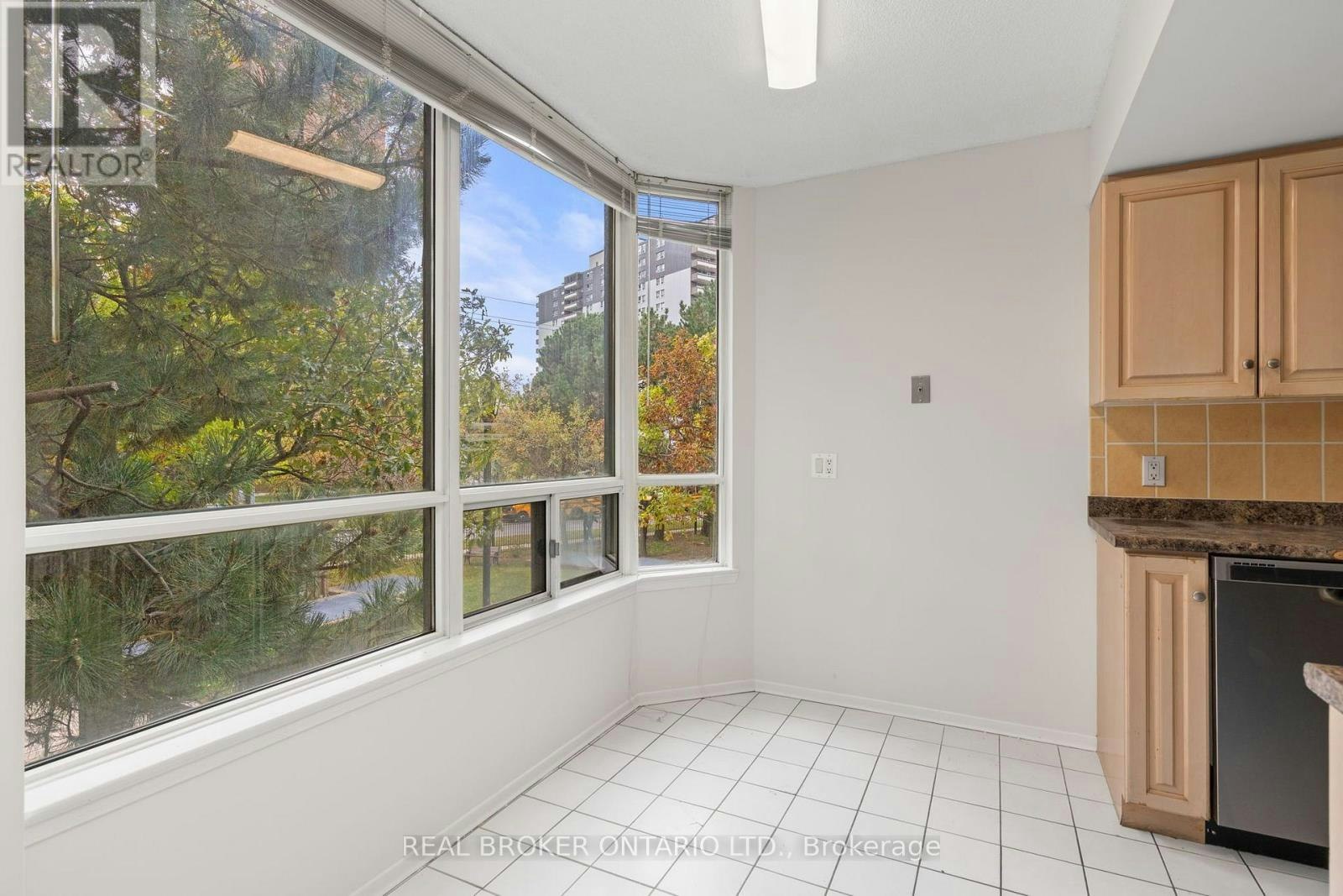 210-1101 Steeles Avenue W, Vaughan, ON, M2R 3W5 - 7