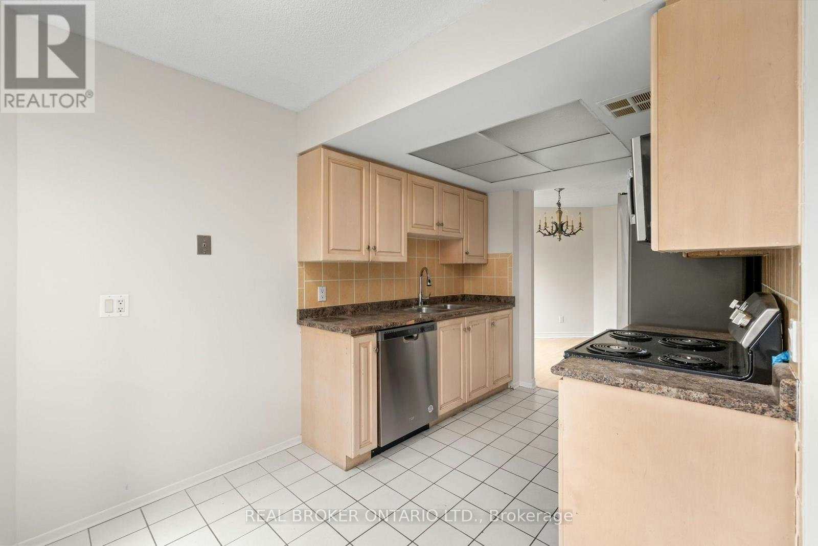 210-1101 Steeles Avenue W, Vaughan, ON, M2R 3W5 - 11