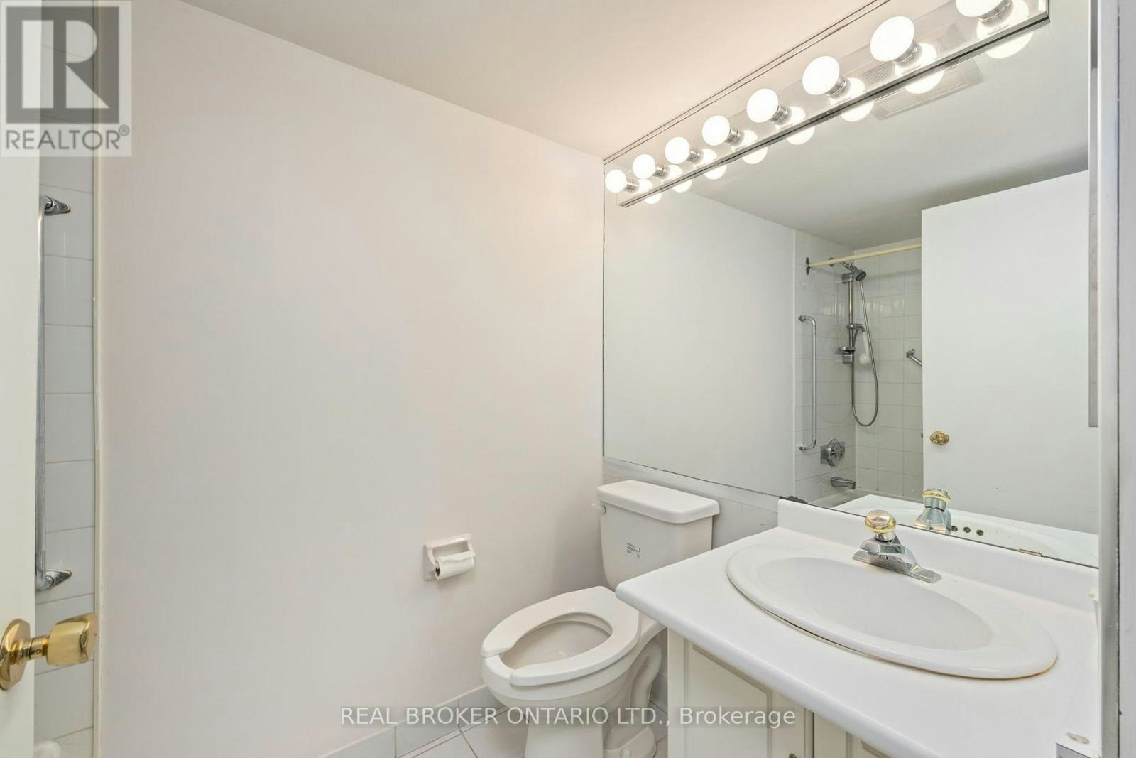 210-1101 Steeles Avenue W, Vaughan, ON, M2R 3W5 - 19