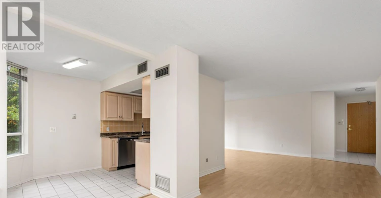 210-1101 Steeles Avenue W, Vaughan, ON, M2R 3W5 - 6