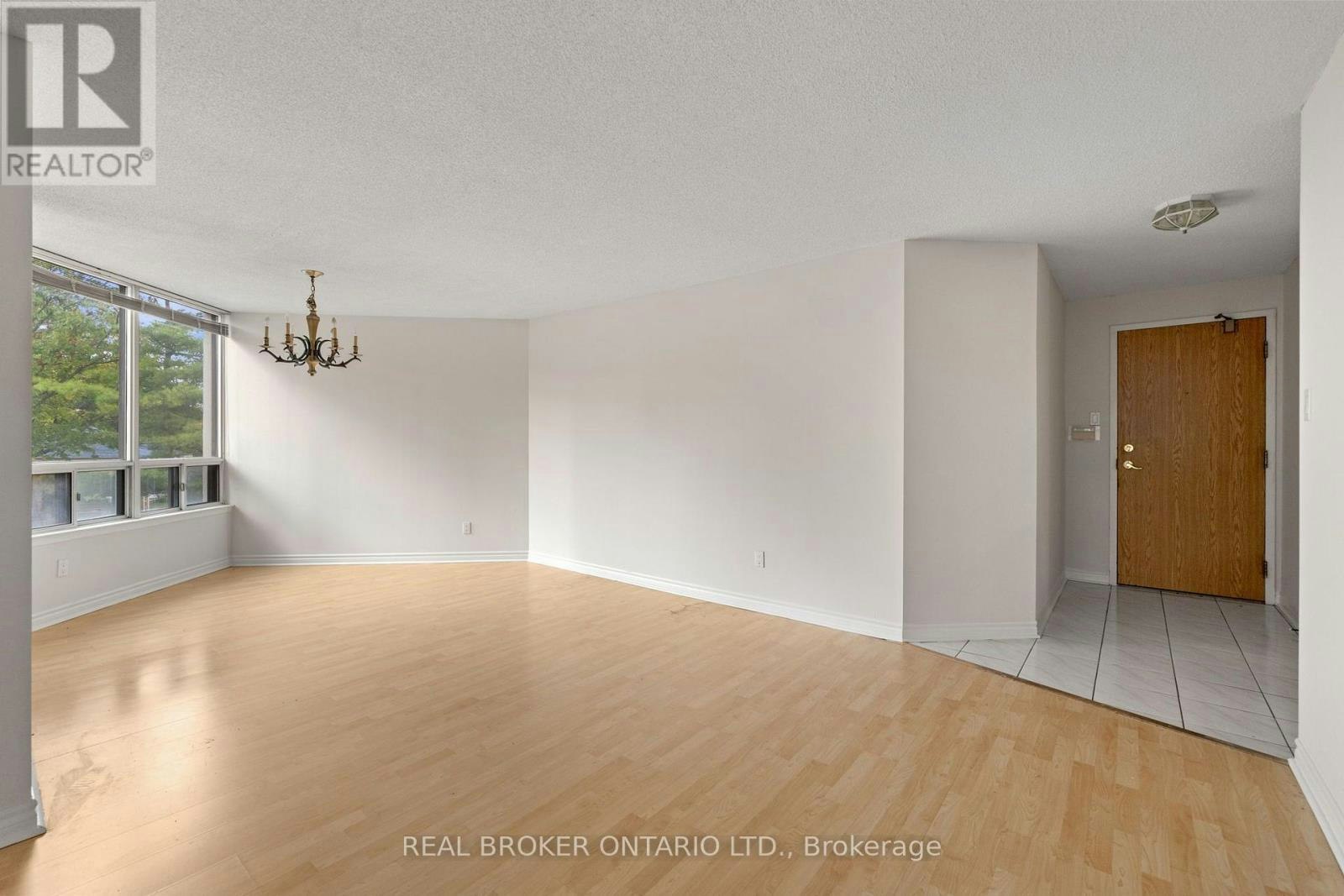 210-1101 Steeles Avenue W, Vaughan, ON, M2R 3W5 - 5