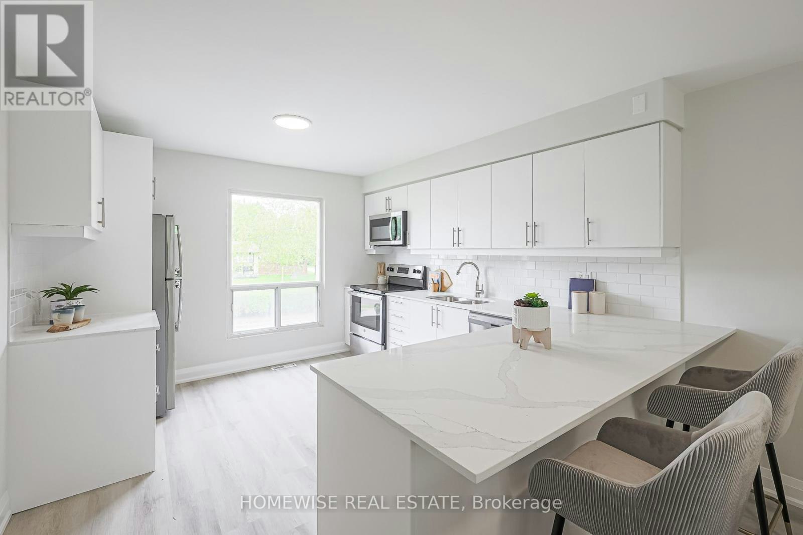 33-560 Waverly Street N, Oshawa, ON, L1J 5Y4 - 9