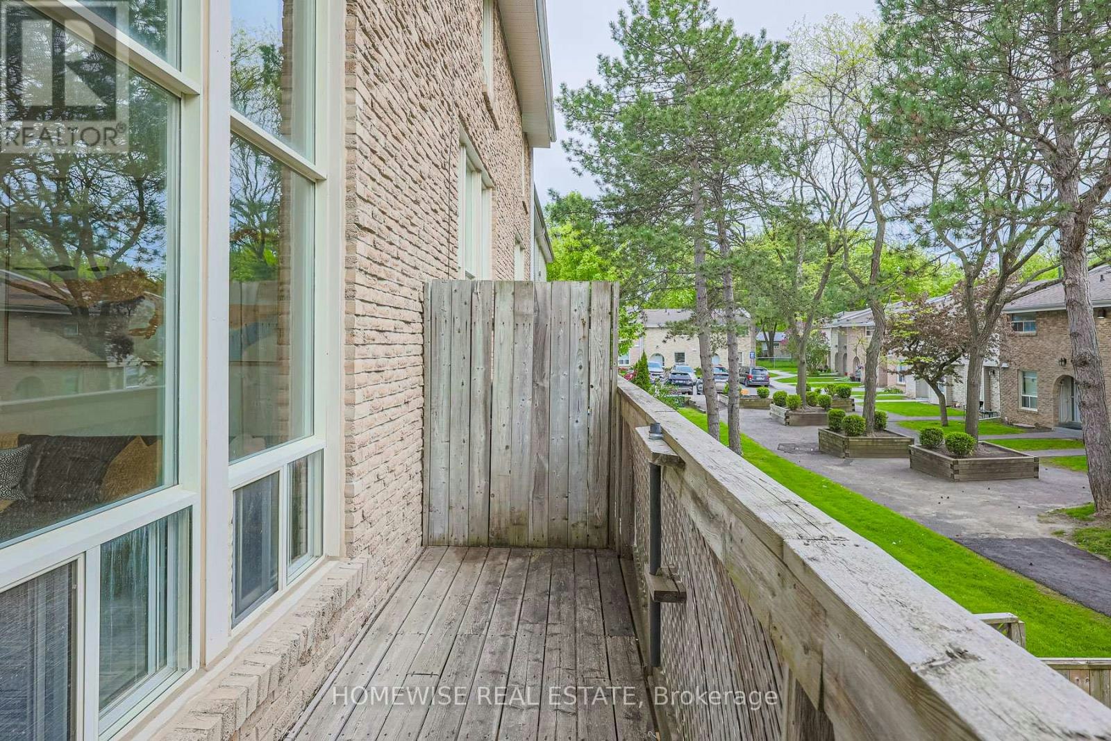 33-560 Waverly Street N, Oshawa, ON, L1J 5Y4 - 33